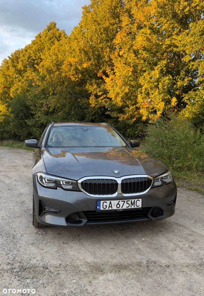 BMW Seria 3 320d Sport-Aut Efficient Dynamics Edition Luxury Line - 2