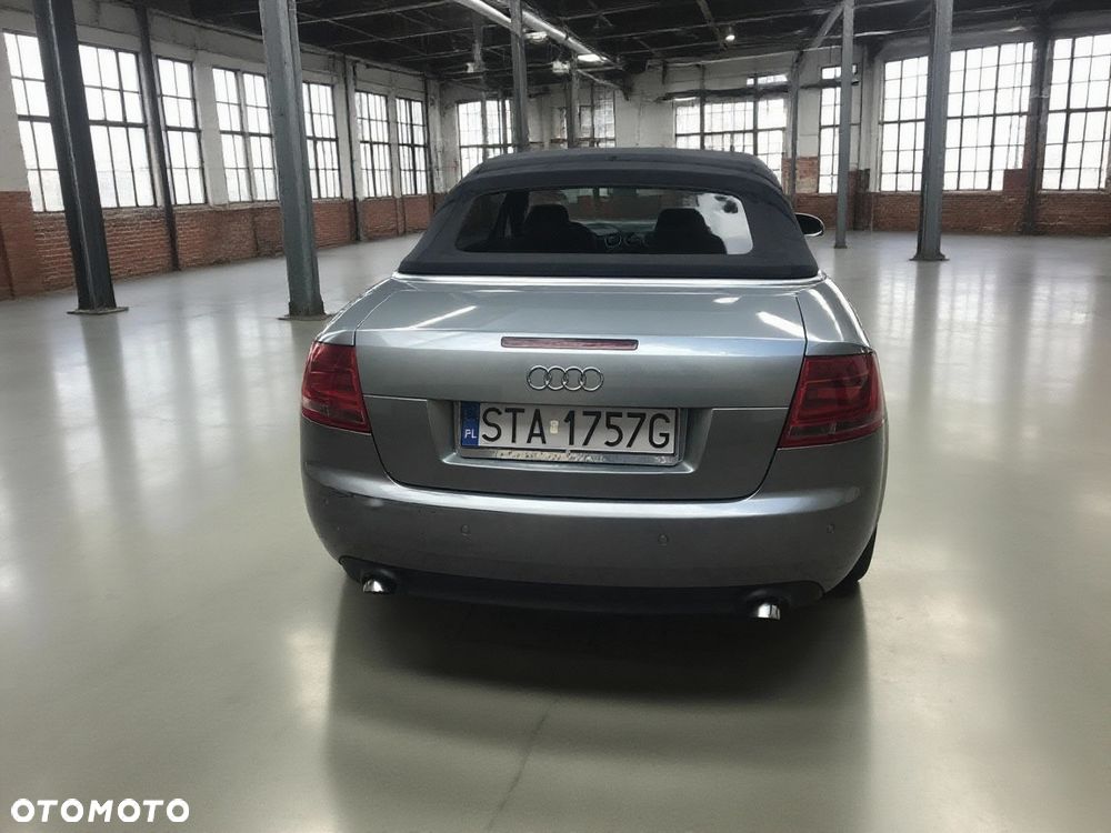 Audi A4 Cabrio 2.0 TDI DPF multitronic - 5
