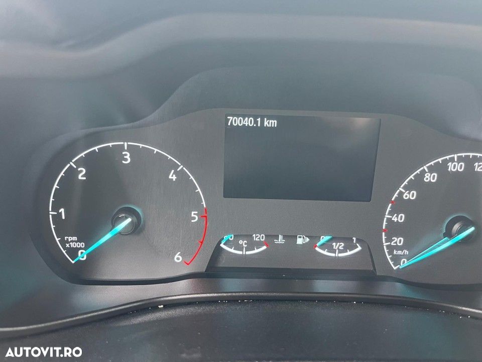 Ford Transit Connect - 14