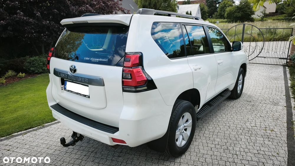 Toyota Land Cruiser - 2