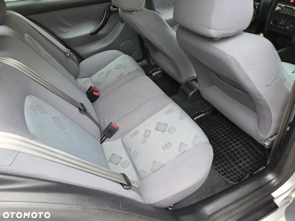 Seat Leon 1.6 Signo - 8