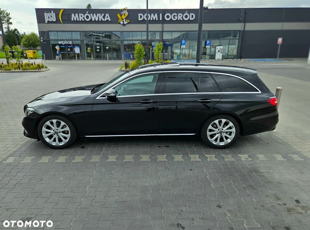 Mercedes-Benz Klasa E 220 d 9G-TRONIC - 11