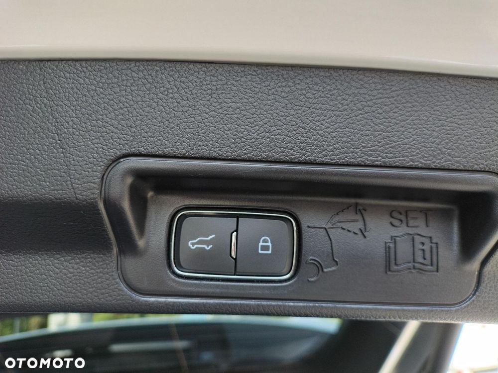 Ford Explorer 3.0 EcoBoost PHEV 4WD Platinum - 34