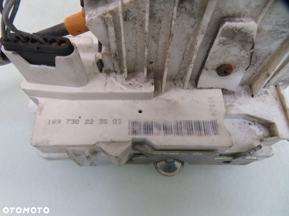 ZAMEK PRAWY TYLNY MERCEDES W245 A1699992999 4 PIN - 5