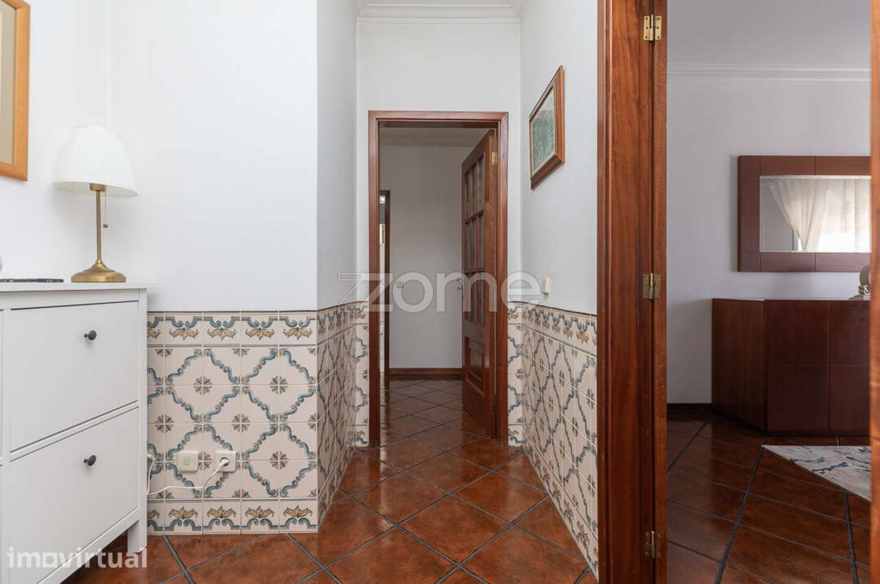 T3 DUPLEX COM 220 M² | GARAGEM PARA 2 CARROS | LOGRADOURO | PEDRULH... - Grande imagem: 4/43