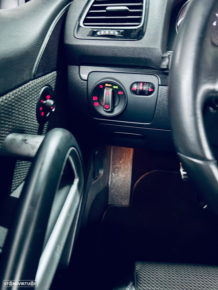 VW Scirocco 2.0 TDI (Blue Motion Technologie) DSG - 13