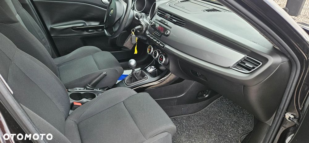 Alfa Romeo Giulietta 1.4 TB 16V Impression - 17