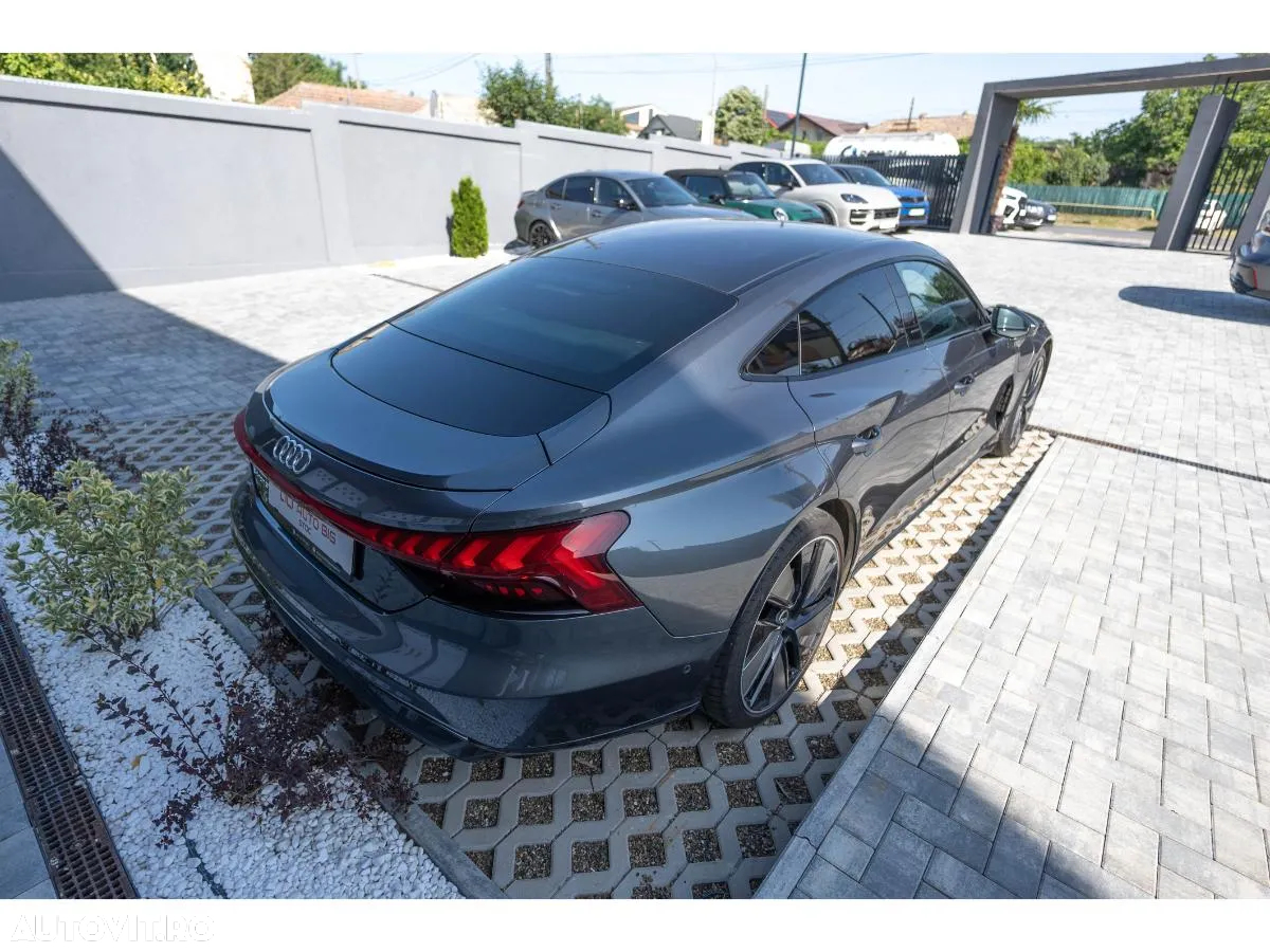 Audi e-tron GT 60 quattro - 18