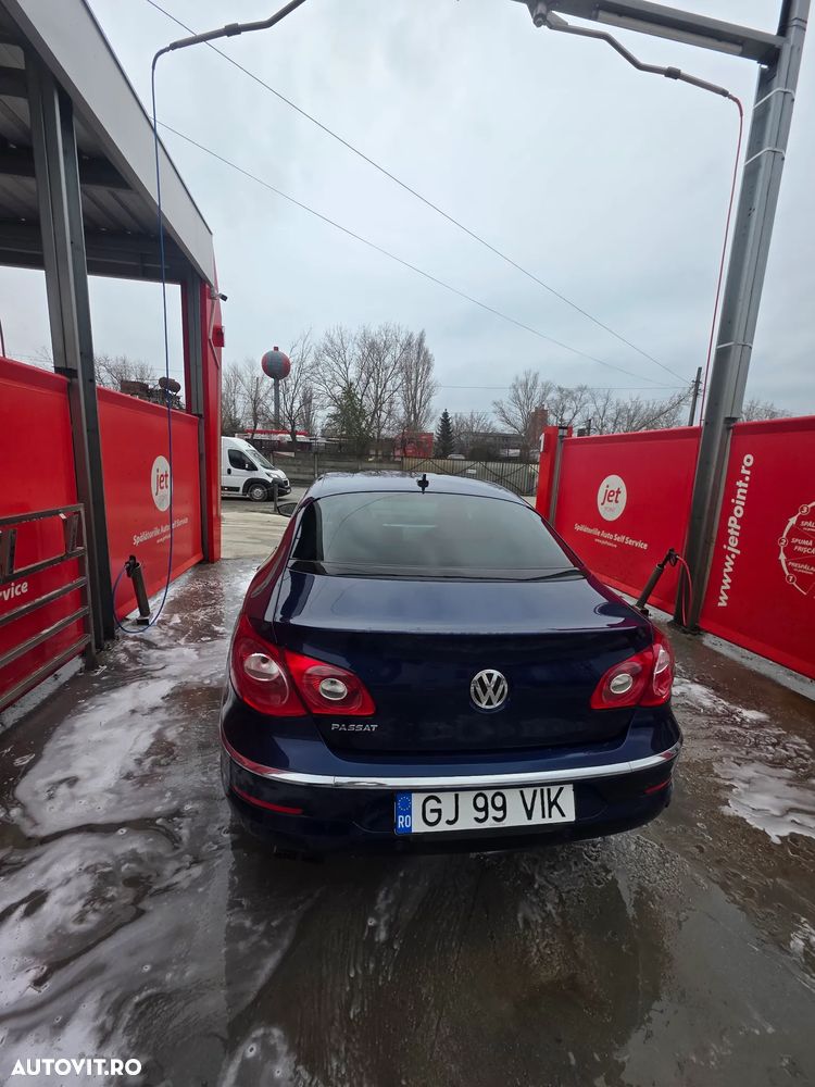 Volkswagen Passat - 2