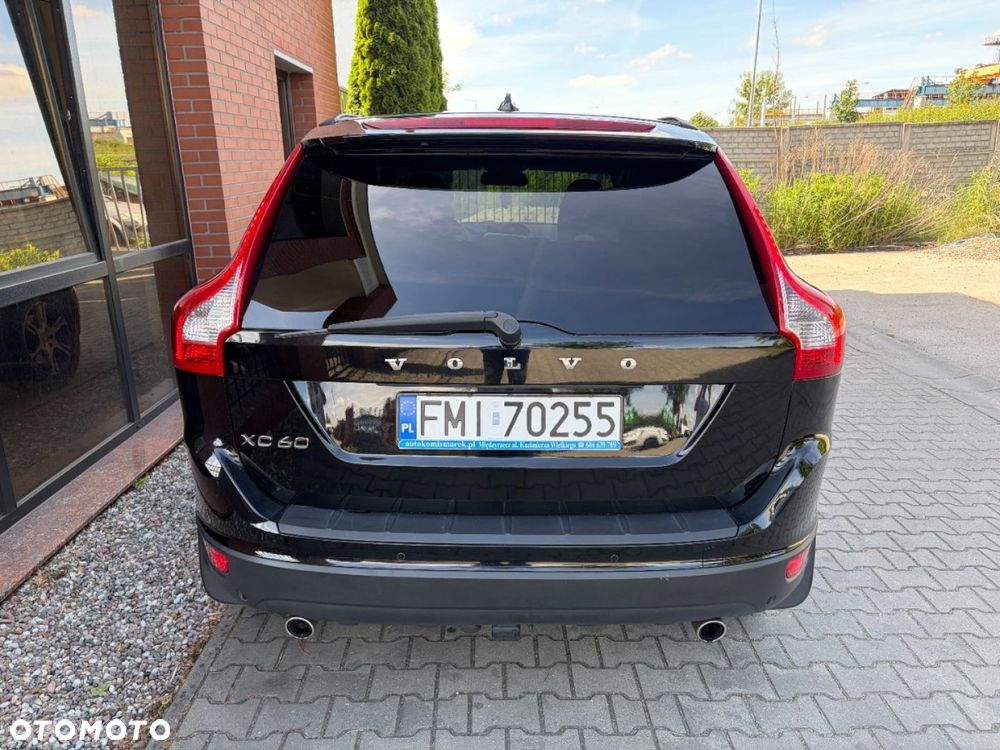 Volvo XC 60 D5 AWD Momentum - 6