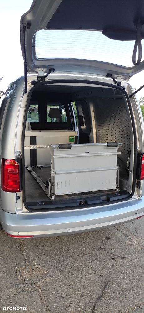 Volkswagen Caddy - 9