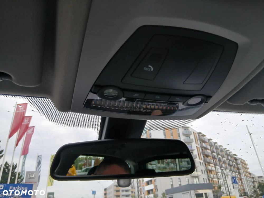 BMW Seria 5 528i xDrive - 26