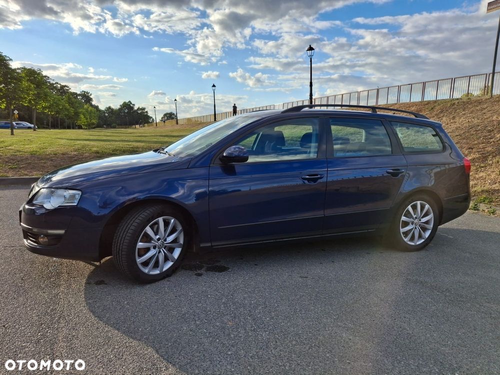 Volkswagen Passat 2010 photo 3