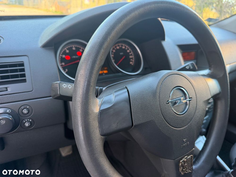 Opel Astra 1.6 Enjoy - 12