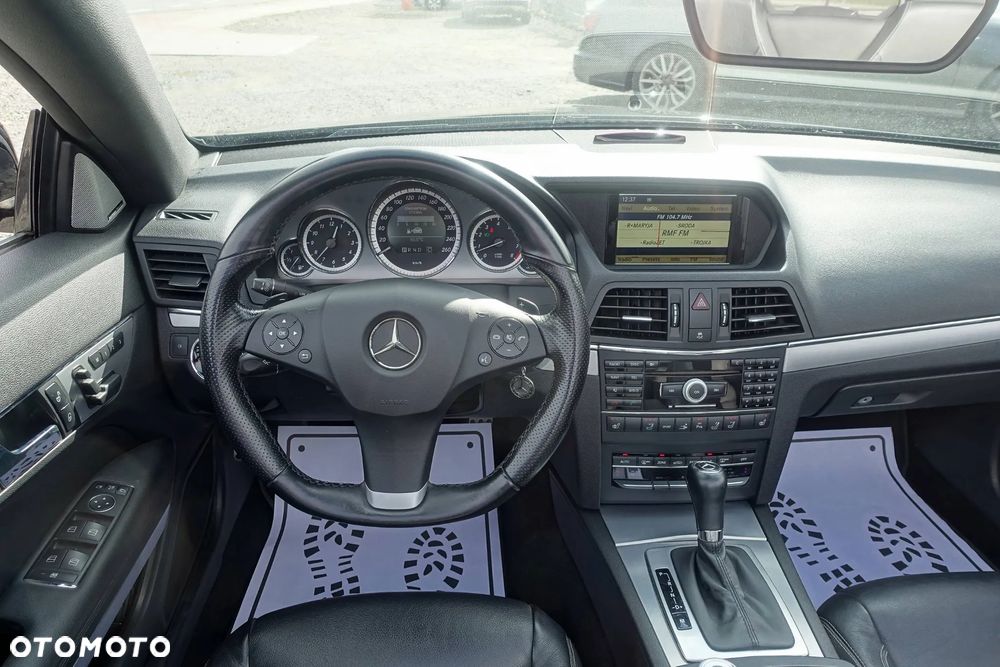 Mercedes-Benz Klasa E 350 CGI Cabrio BlueEFFICIENCY 7G-TRONIC Avantgarde - 22