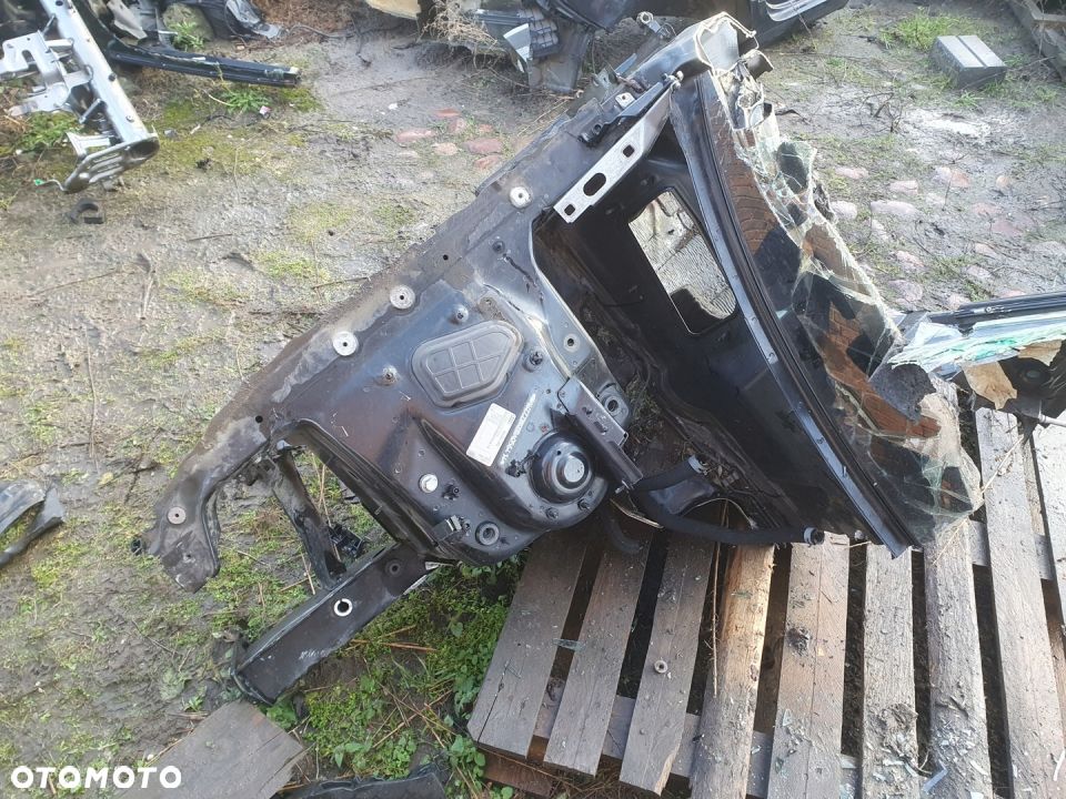 próg fartuch słupek prawy Audi A4 B8 - 4