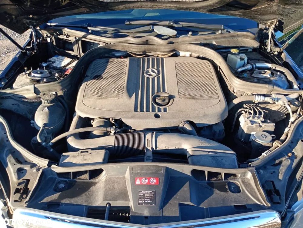 Mercedes-Benz Klasa E 200 T CDI DPF BlueEFFICIENCY - 22