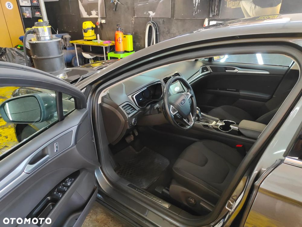 Ford Mondeo 2.0 TDCi Titanium PowerShift - 10