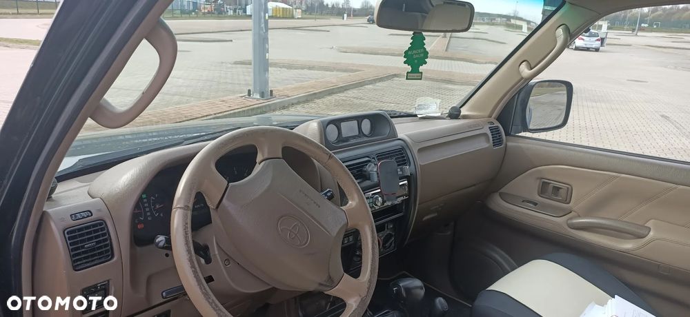 Toyota Land Cruiser - 13