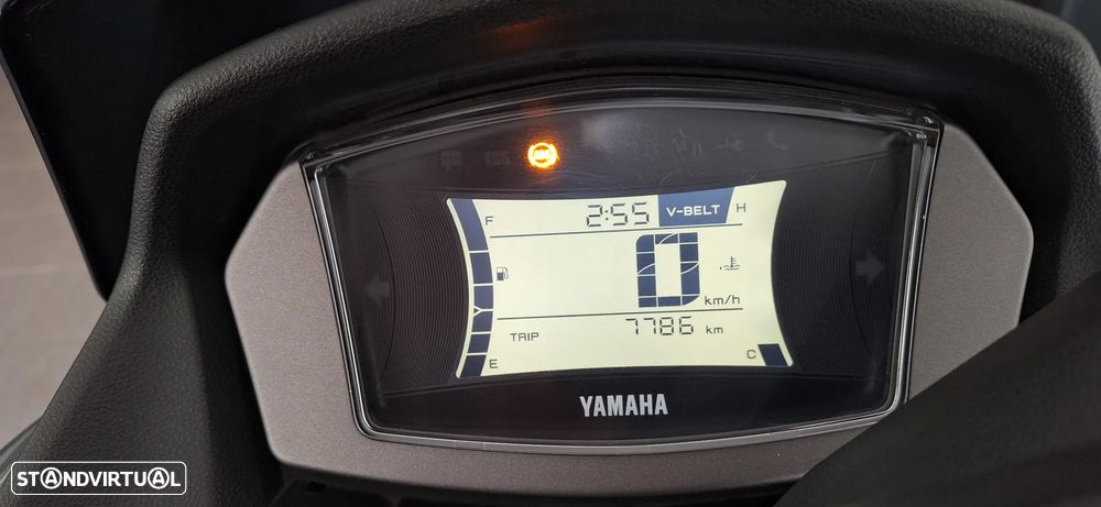 Yamaha NMAX - 7