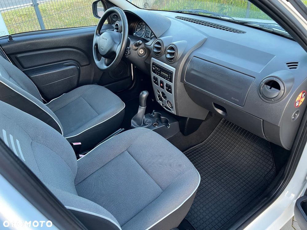 Dacia Logan 2012 photo 5