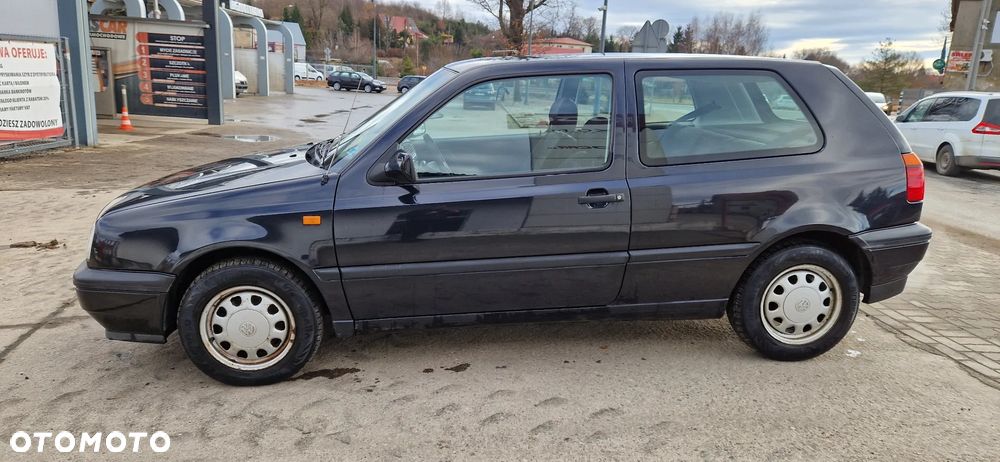 Volkswagen Golf 1.8 GL - 2