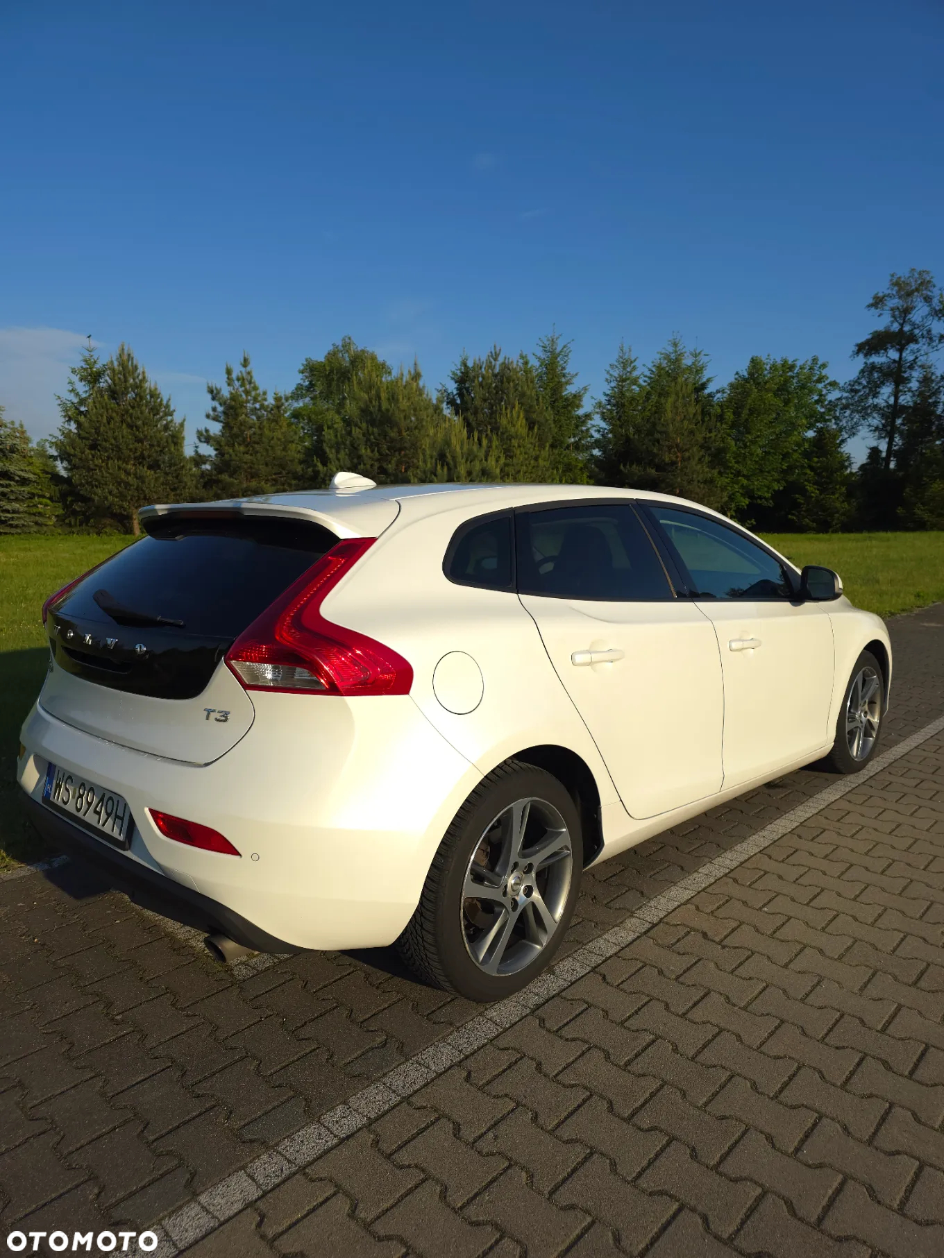 Volvo V40 T3 Drive-E Momentum - 13
