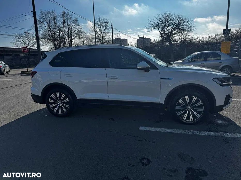 Volkswagen Touareg - 8