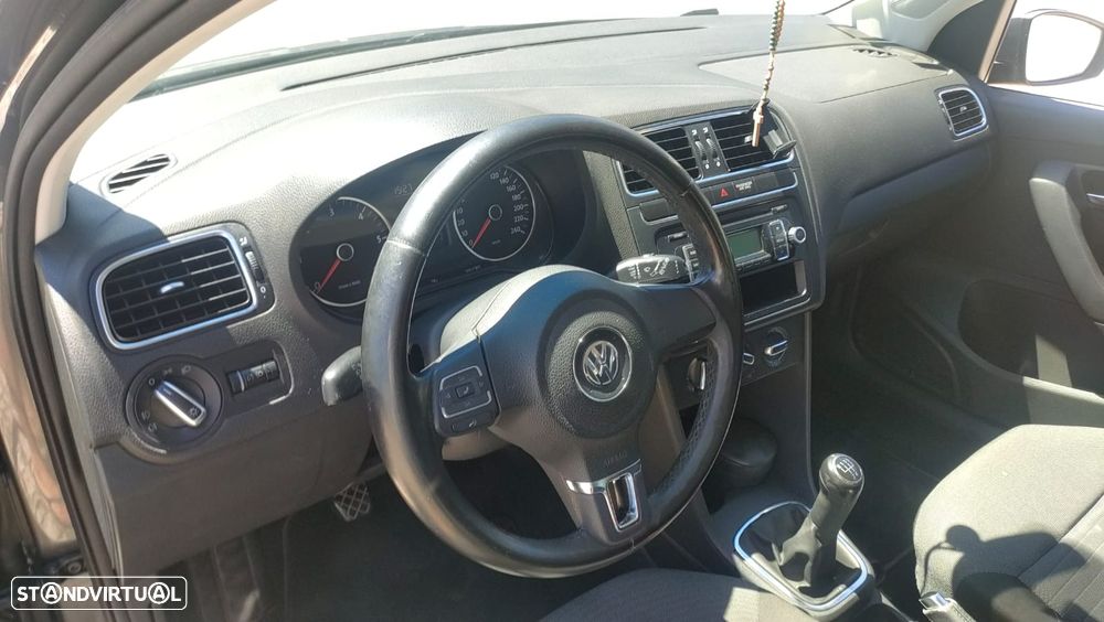 VW Polo 1.6 TDI Confortline BlueMotion - 6