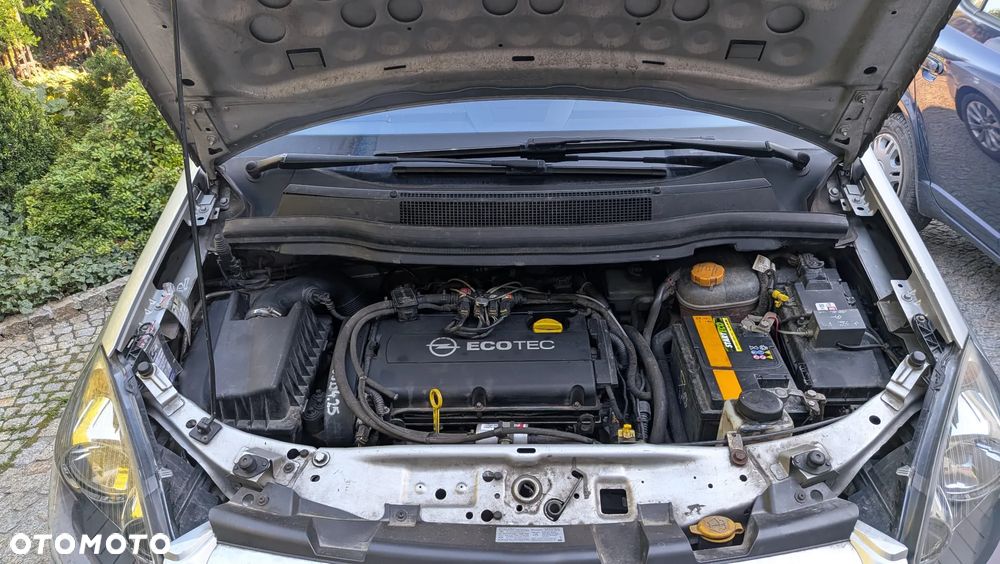 Opel Zafira 1.8 - 11