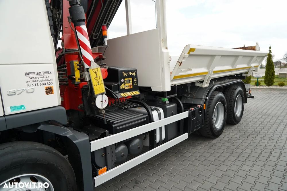 Volvo FMX 370 / 6X4 / TIPPER + FASSI F165XP HDS / MAX. CAPACITATE DE RIDICARE 5200 KG / COMANDĂ RADIO / HAYON LATERAL HIDRAULIC - 17