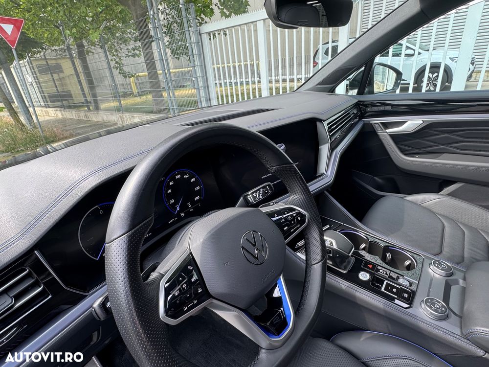 Volkswagen Touareg V6 TSI eHybrid PHEV R - 11