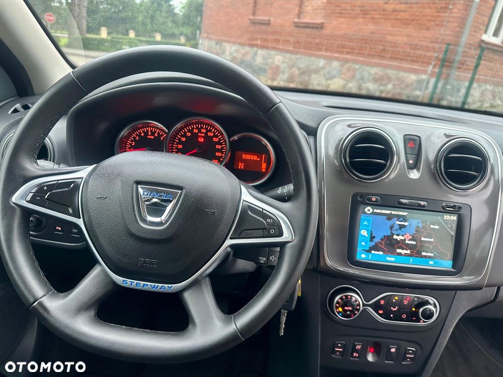 Dacia Sandero Stepway 1.0 TCe Expression CVT - 24