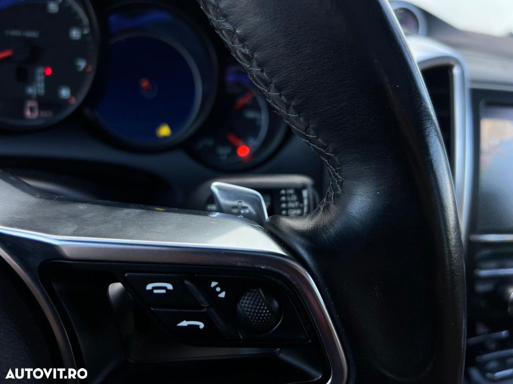 PORSCHE Cayenne 2016 — imagine 49