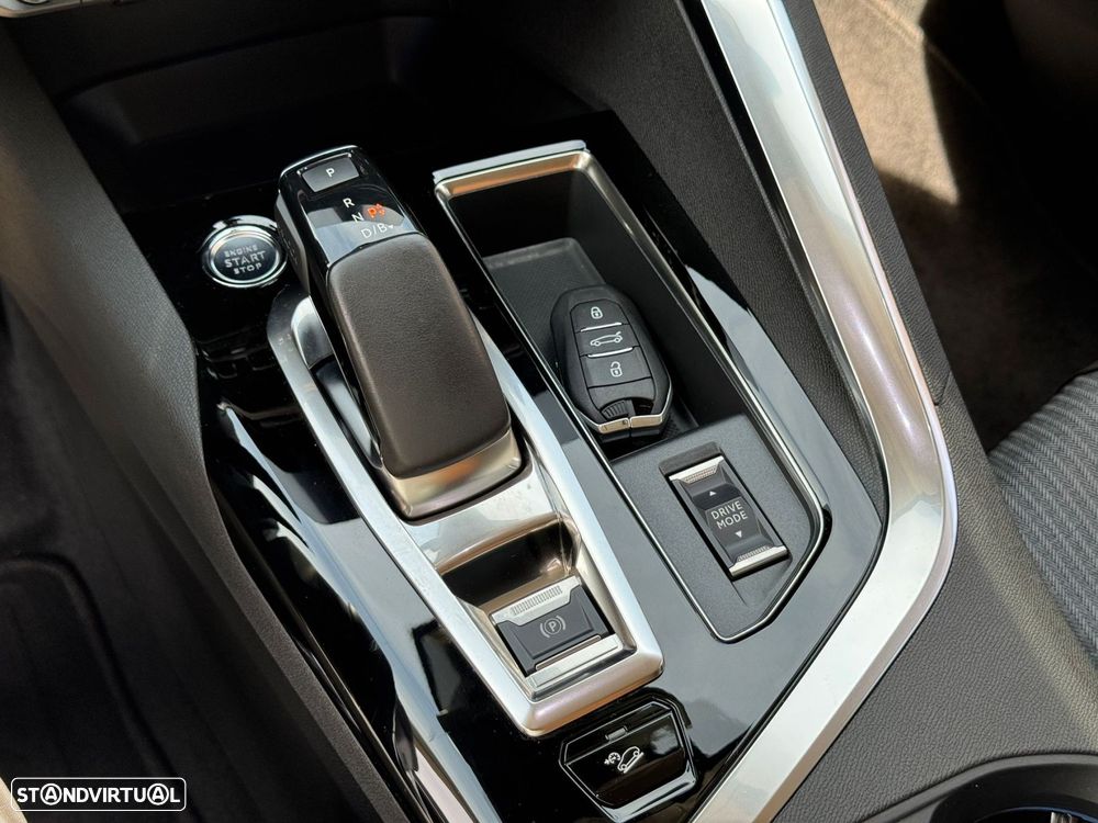 Peugeot 3008 1.6 Hybrid4 Allure Pack e-EAT8 - 15