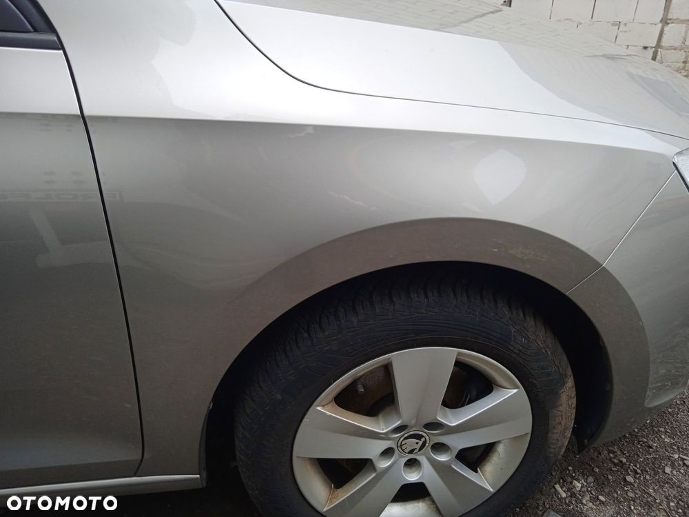 Błotnik Lewy Prawy Przedni Skoda Rapid LF8H - 1