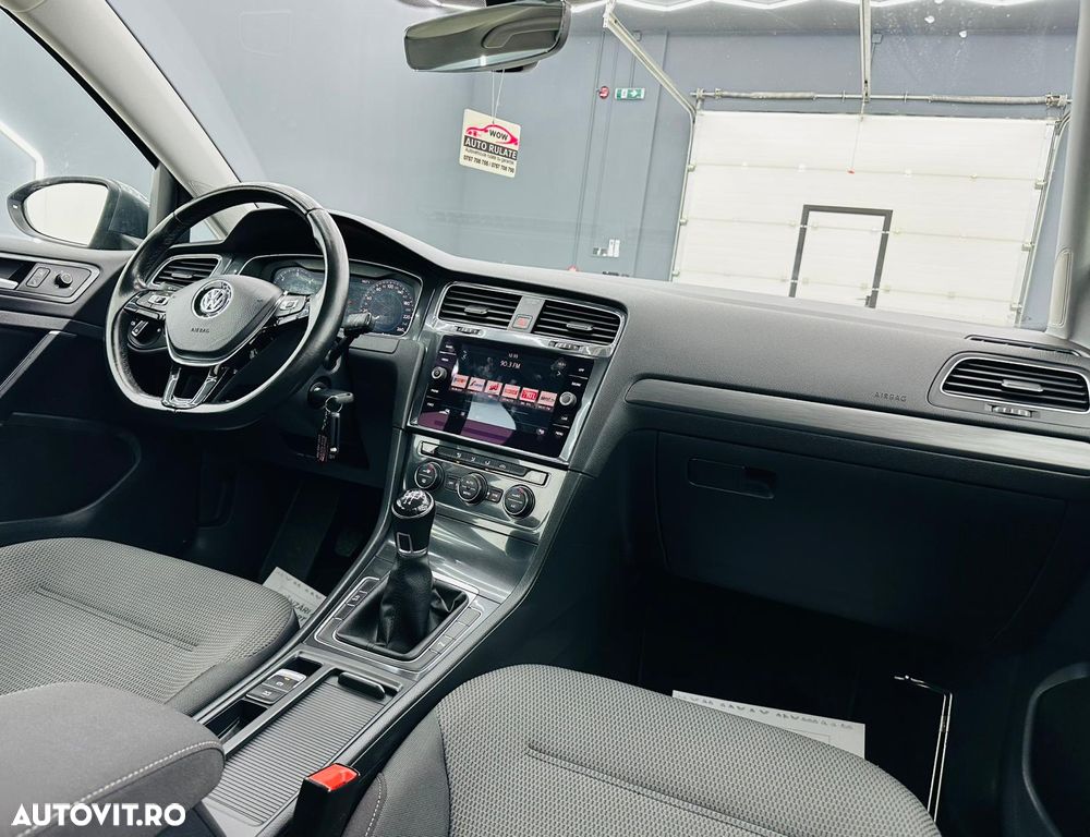 Volkswagen Golf 1.6 TDI (BlueMotion Technology) Trendline - 21