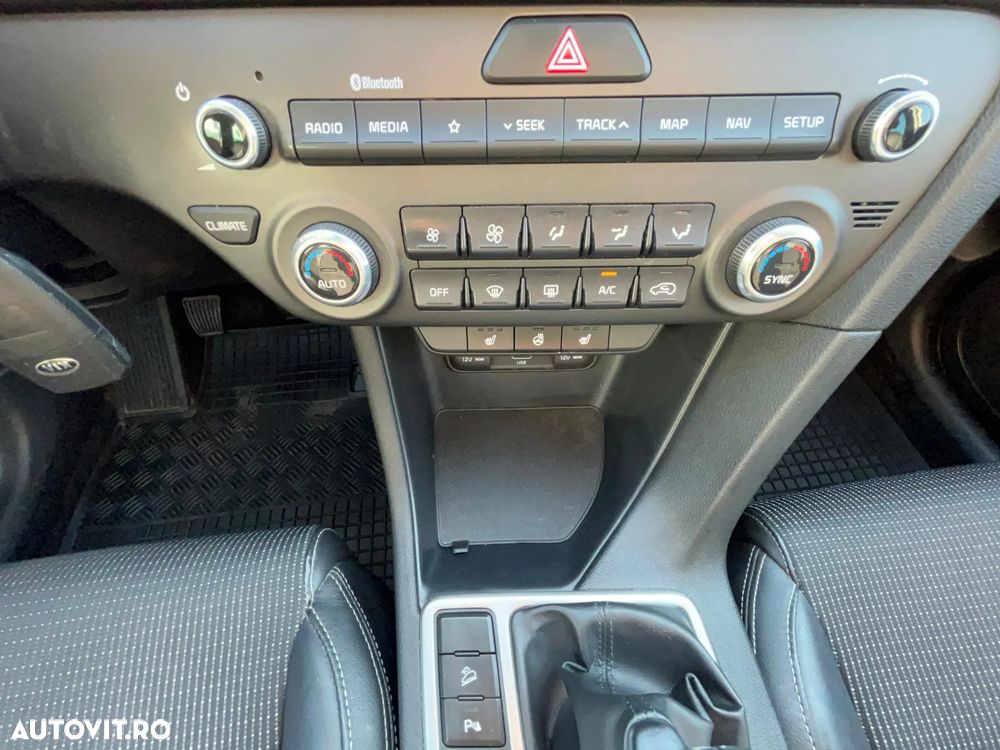 Kia Sportage 1.6 GDI 6MT 4x2 Style - 21