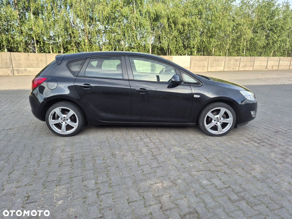 Opel Astra - 9