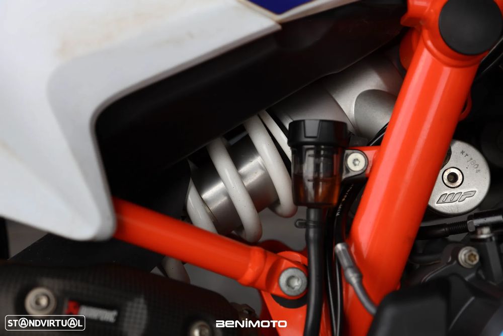 KTM 890 Adventure R - 16