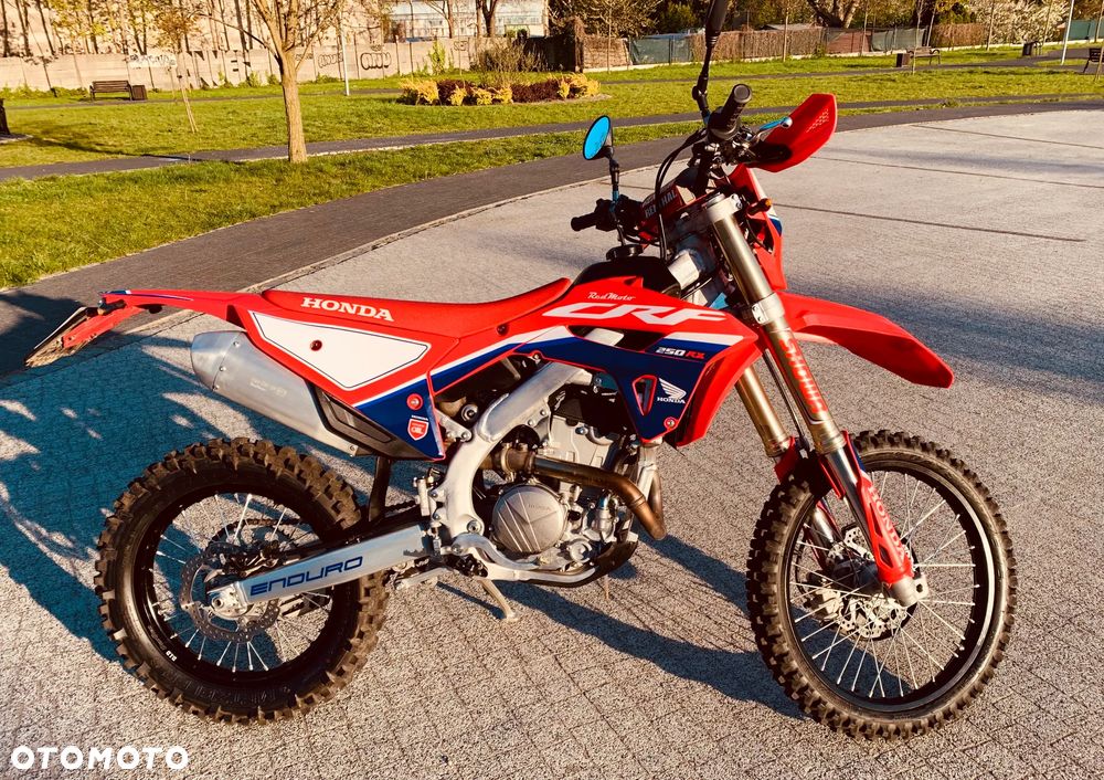Honda CRF - 1