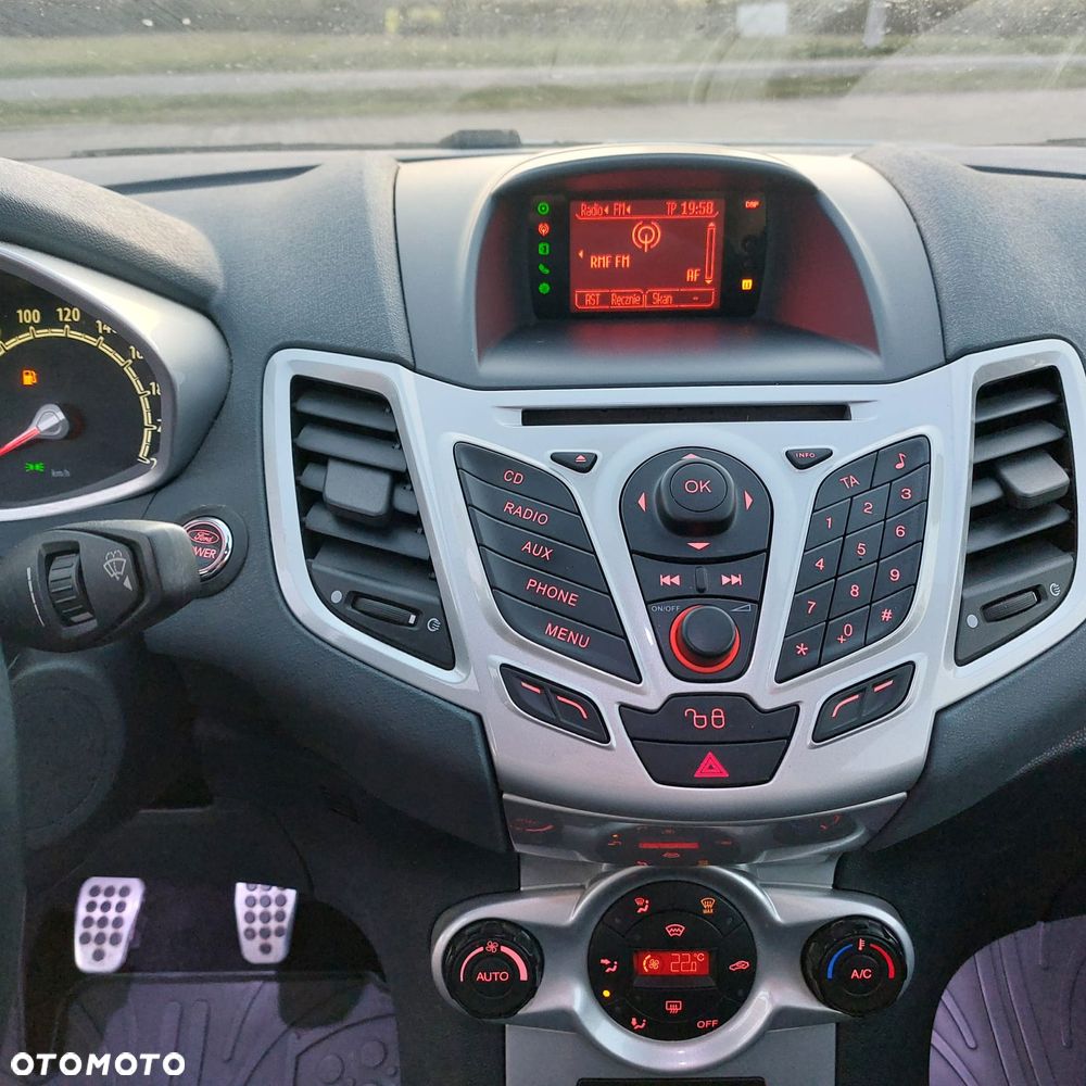 Ford Fiesta 1.4 Sport - 27