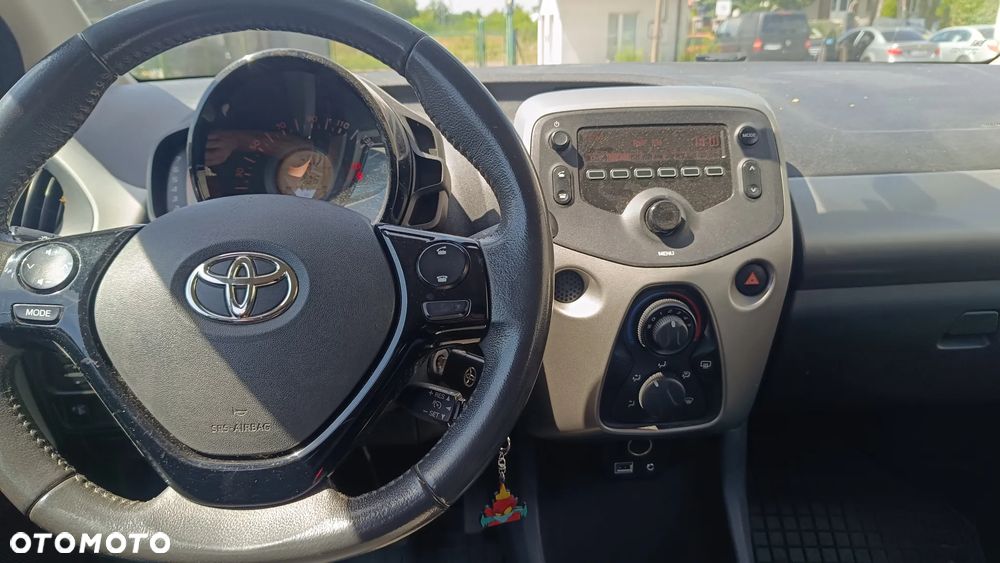 Toyota Aygo x-cite - 2