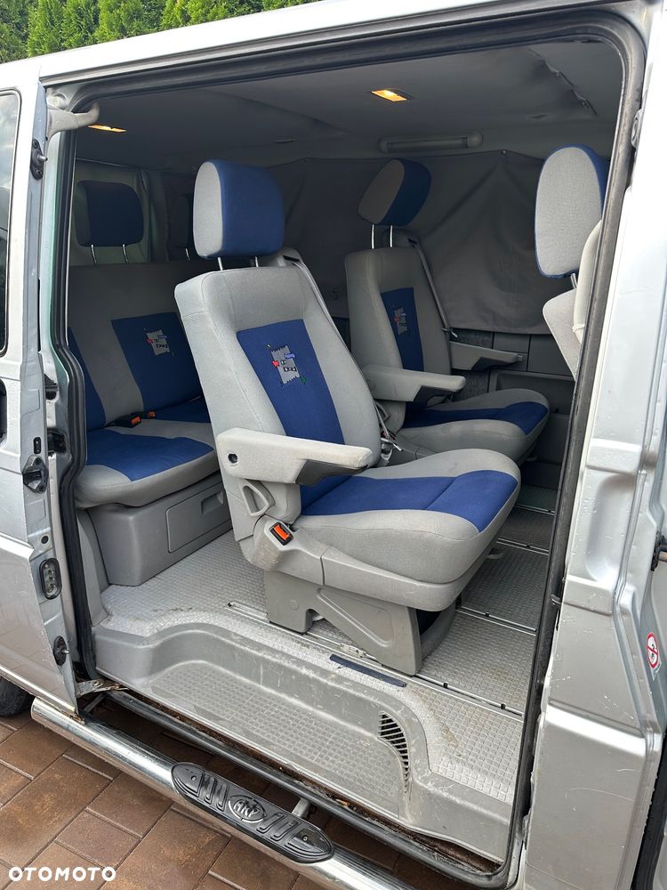 Volkswagen Multivan - 25