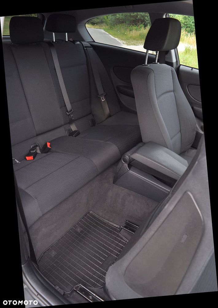 BMW Seria 1 116i - 14