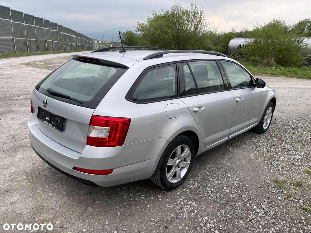 Skoda Octavia 1.6 TDI Style - 6