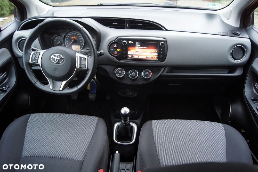 Toyota Yaris 1.33 VVT-i Style - 24