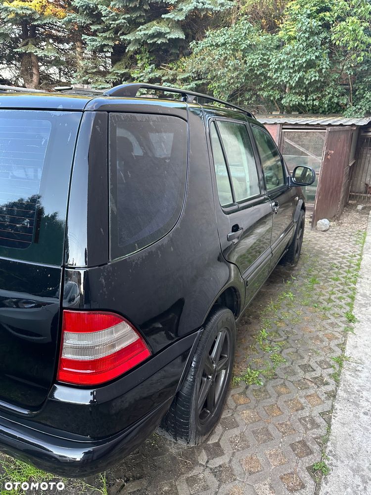 Mercedes-Benz ML - 15