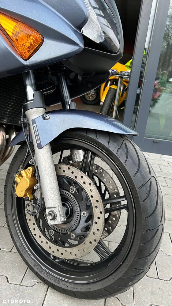 Honda CBF - 10