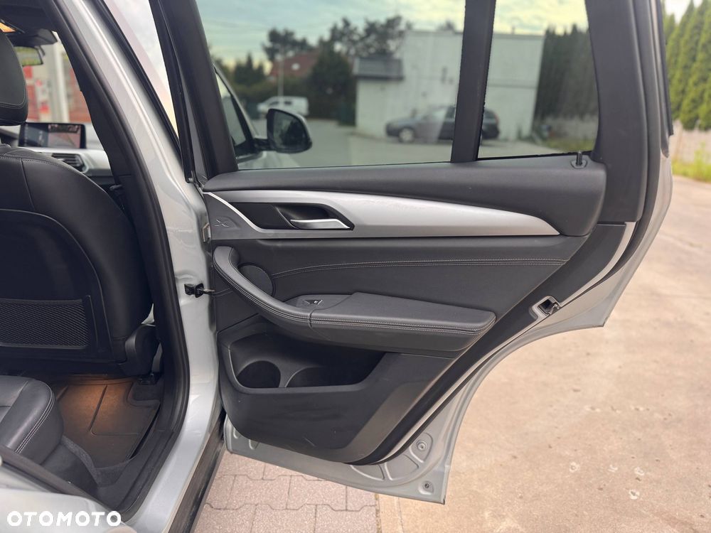 BMW X3 xDrive20i sport - 18